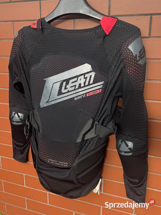 ZbrojaBuzer Leatt 3DF AirFit