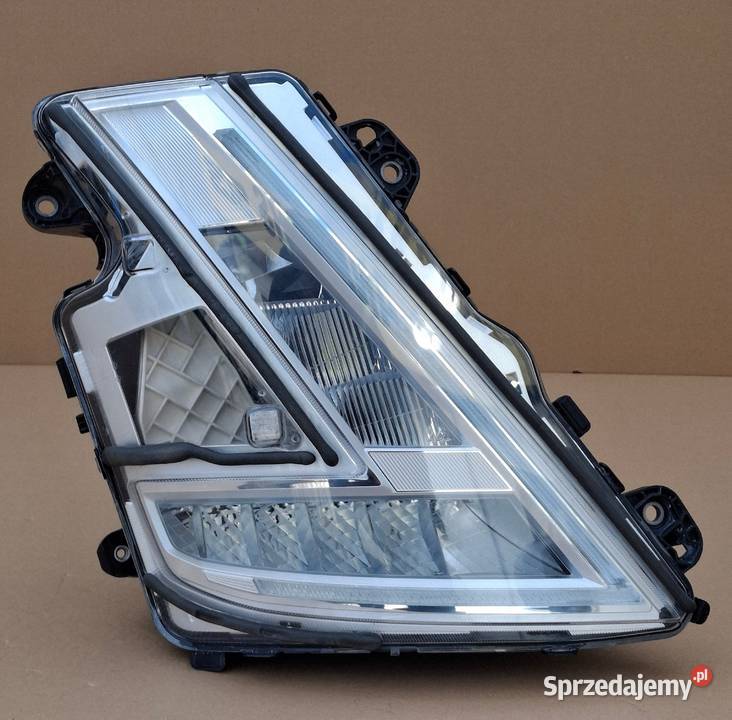 VOLVO FH5 FH 5 REFLEKTOR PRAWY FULL LED LAMPA ciężarowe Lampy przednie lubuskie Bieleń