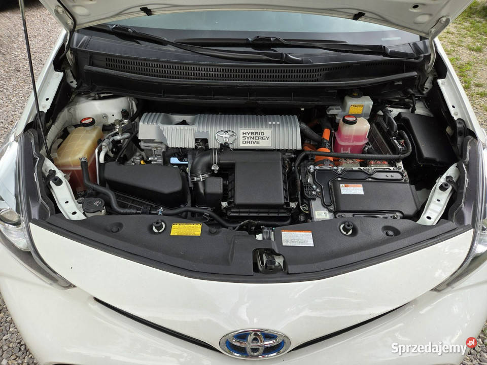 Toyota Prius 18 HSD 136 Skóra 7 osób Full LED automatyczna sprzedam