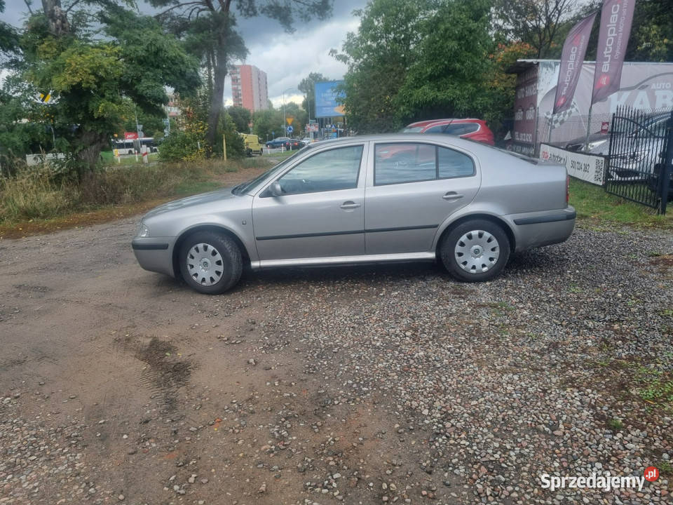 koda Octavia 16 MpiKlimatronikPdcGarażowanyStan