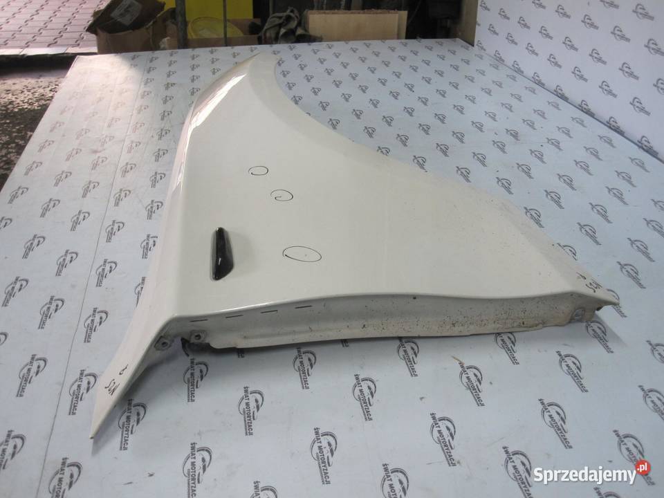 BMW E82 10r błotnik prawy przód Błotniki sprzedam