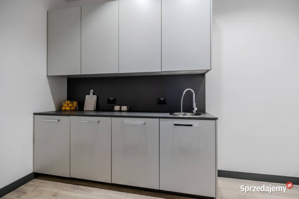przestronne biuro 142m2 pokoje umeblowane 142m2 Warszawa