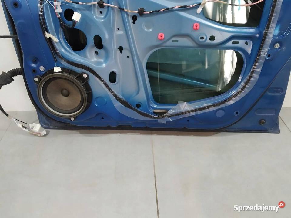 DRZWI PRAWE PRZÓD 8T0 Toyota Yaris II 20052011 świętokrzyskie sprzedam