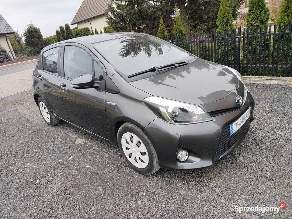 Toyota Yaris Hybrid klima temomat nawigacja wielkopolskie Łąkociny
