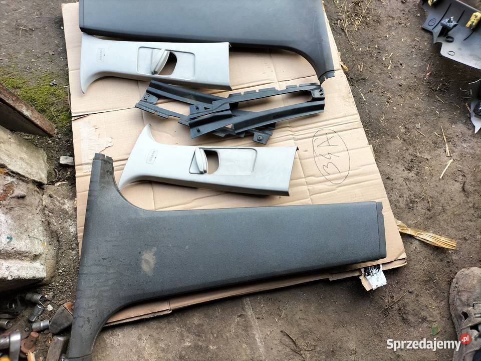 FORD FOCUS C MK1 OSŁONA SŁUPKA DRZWI PRAWA LEWA osobowe