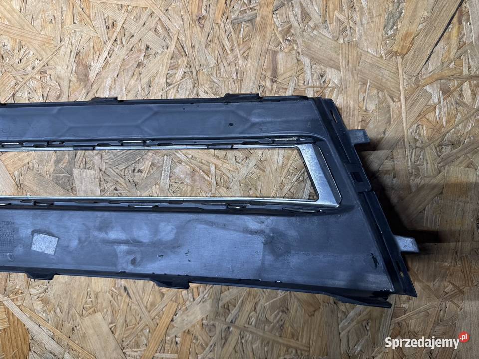 Kratka zderzaka przód prawa rh skoda superb III Sieraków