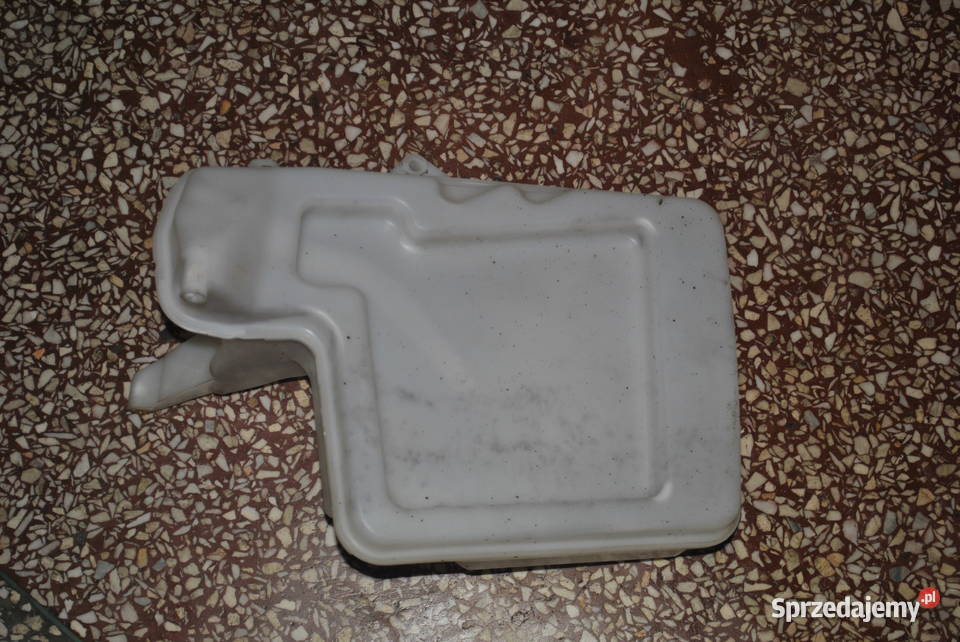 Zbiornik płynu spryskiwaczy BMW E60 E61 Poręba