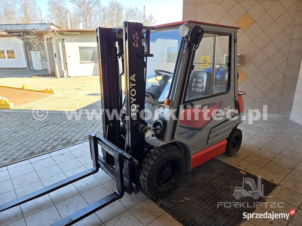 Wózek Widłowy TOYOTA 6FG25 Kabina Przesuw TOYOTA Lędziny