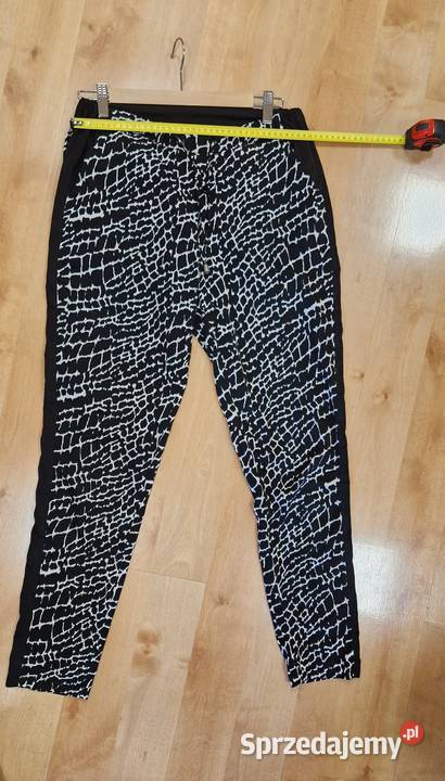 Spodnie leginsy marki Only 36 stan XL czarno lubelskie Lublin
