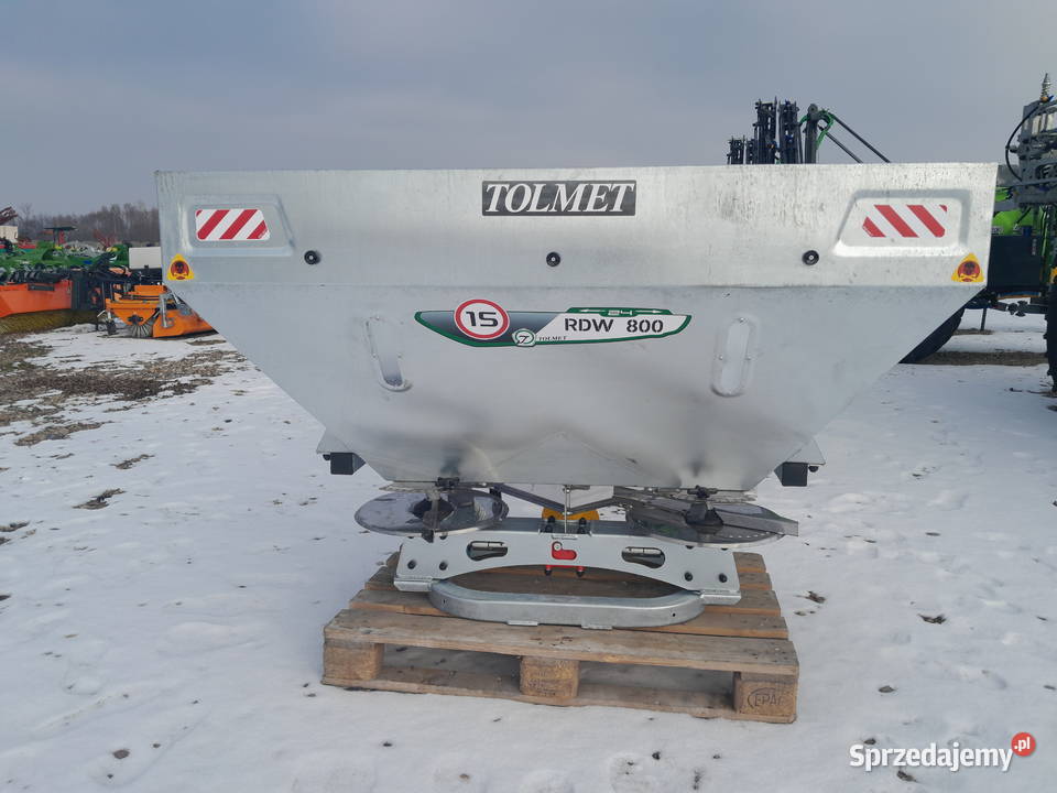 Rozsiewacz nawozów 800 l Tolmet Dąbie