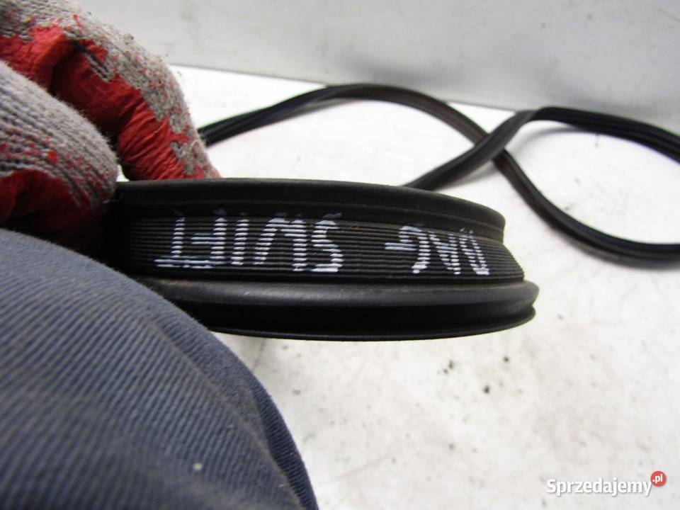 USZCZELKA KAROSERYJNA BAGAŻNIKA TYLNA TYŁ SUZUKI