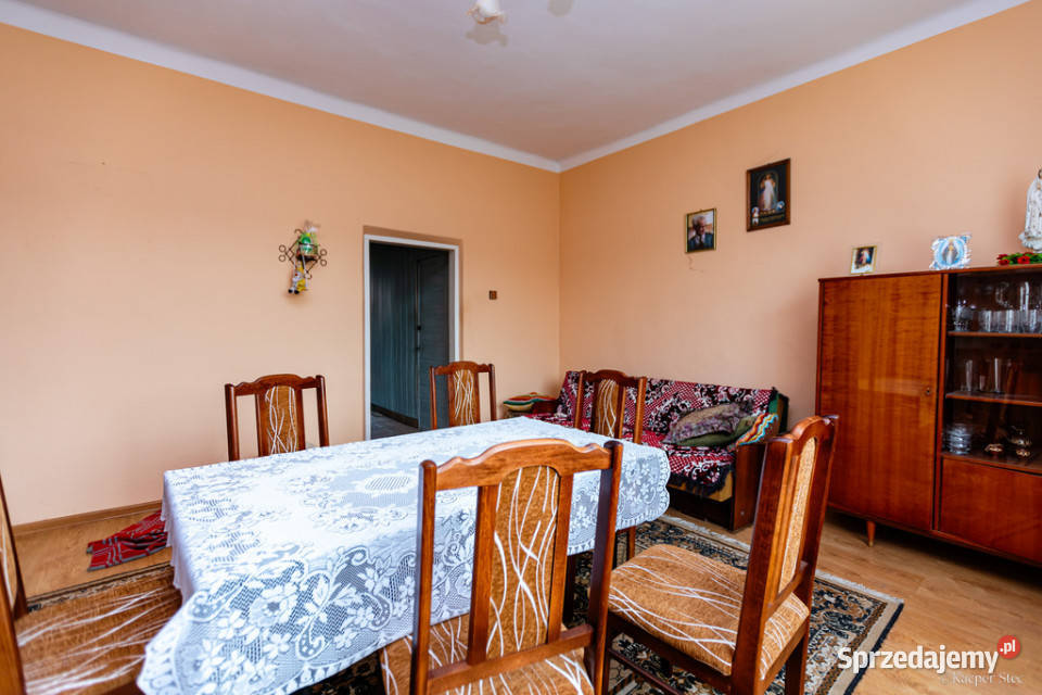sprzedaży domu wolnostojącego 200m2 Łowczów Liczba pokoi 5