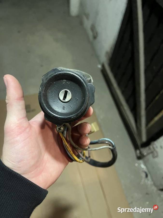 Stacyjka Tavria 9091 z kluczykiem osobowe Pozostałe wielkopolskie Poznań