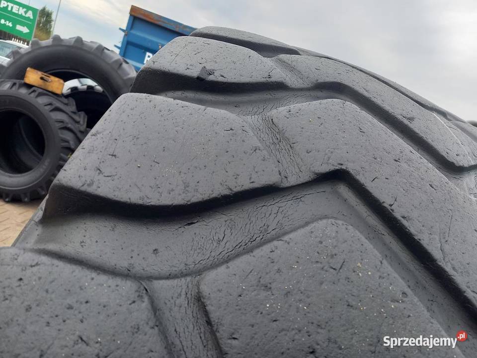 4x Opona używana przemysłowa 235R25 MTP WB01