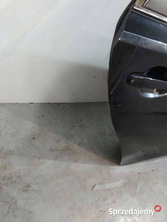 DRZWI PRAWE TYŁ KOMBI 1H2 Toyota Auris II 2012 świętokrzyskie