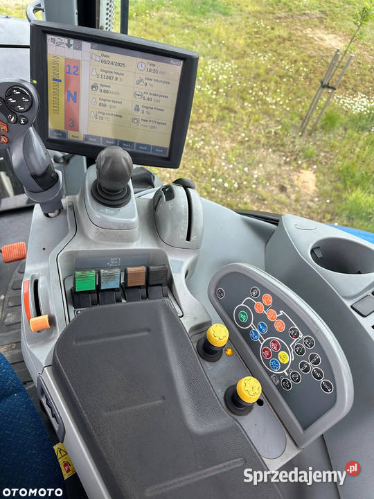 Holland T7250 Tuzwom przedni Zamiana Łomża