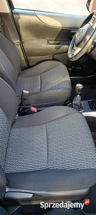 Toyota yaris kamera cofania ekran dotykowy Tychy sprzedam