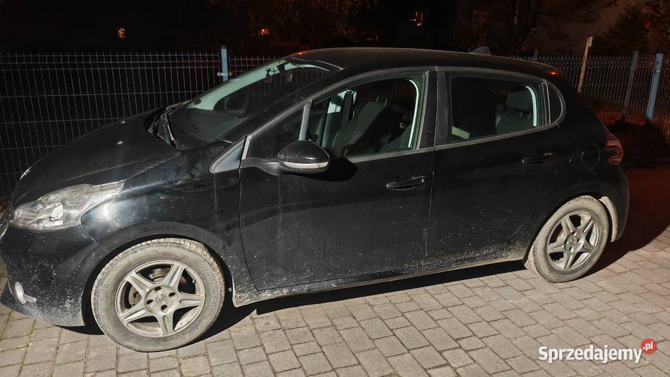 Peugeot 208 14 hdi 2012 czarny śląskie Jaworzno