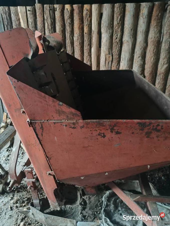 Sadzarka do ziemniaków nieuszkodzony Kampinos