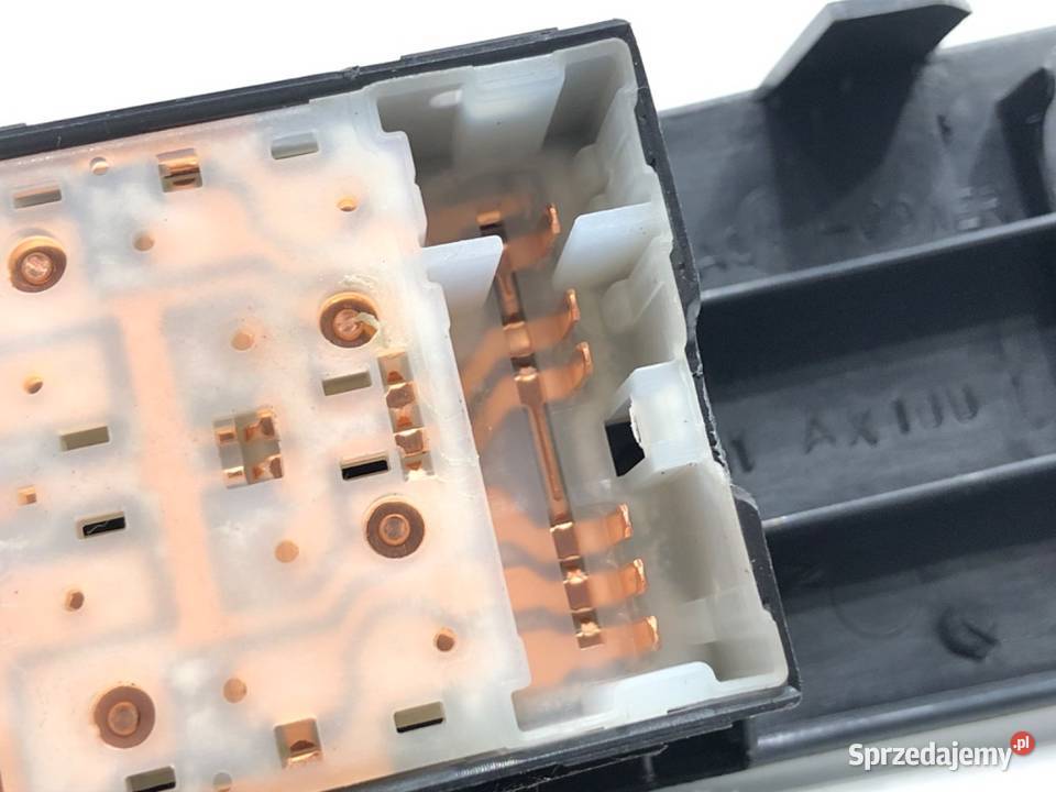 PRZEŁĄCZNIK SZYB NISSAN MICRA K12 80901AX100 Mechanizmy opuszczania szyb