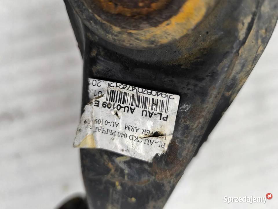 WAHACZ PRAWY PRZÓD NISSAN NAVARA D40 Półki tylne wielkopolskie sprzedam