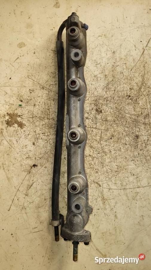 Listwa wtryskowa Mazda 121 sprzedam