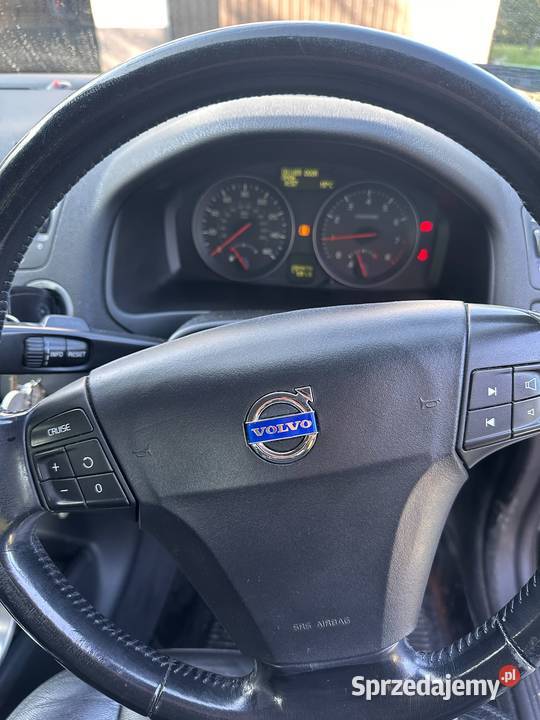 Volvo S40 20 benzyna 145 2008 RHD 3800 wielofunkcyjna kierownica Pańki
