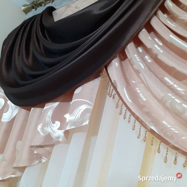 Lambrekin z koralami Mława