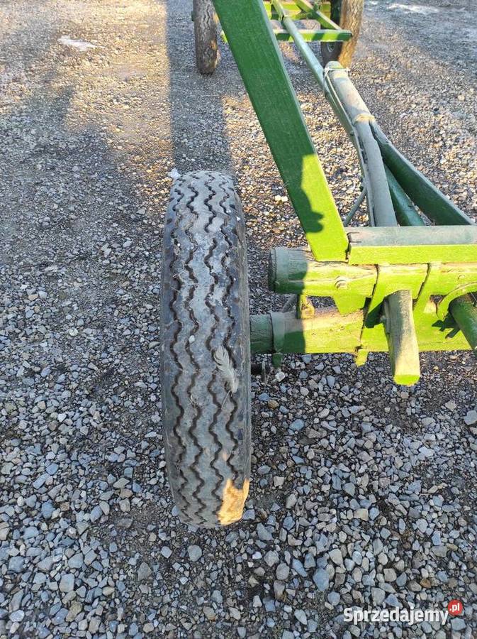 Wóz ciagnikowy Pozostałe Wielkie Oczy