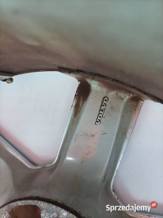 FELGA ALUMINIOWA R17 5X108 ET46 OC64MM 8JX17X46