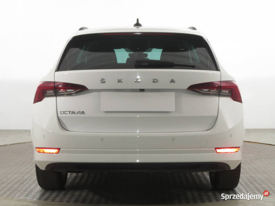 Skoda Octavia 10 TSI kamera cofania