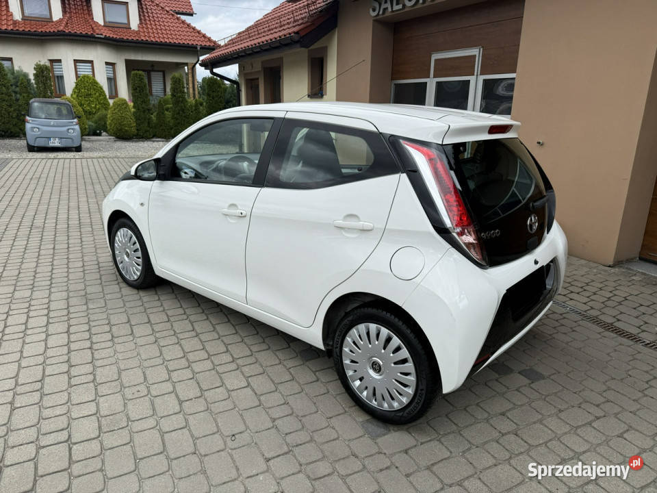 Toyota Aygo 10 69 Klimatyzacja Kamera Navi II nieuszkodzony Orzech