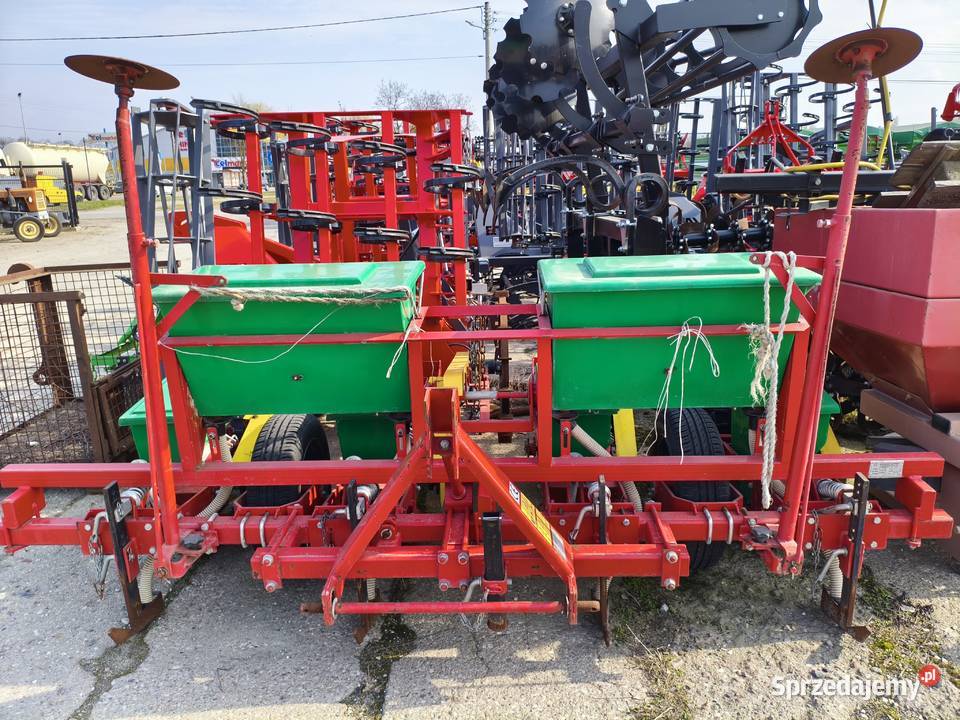Siewnik punktowy do kukurydzy S100 MEPROZET z Opoczno
