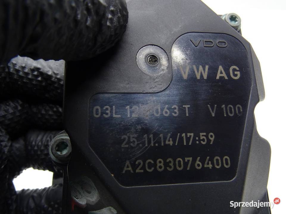 PRZEPUSTNICA POWIETRZA 03L128063T AUDI A4 B8 A5 osobowe