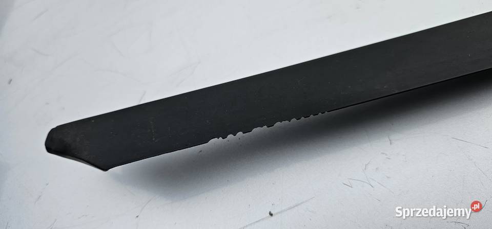 Listwa błotnika prawy tył mercedes w208 Rok produkcji 1998 Zbąszyń