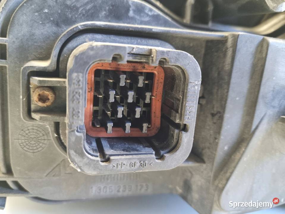 LAMPA PRAWA Ford Mondeo Mk3 III PRZEDNIA Xenon lubelskie Rudka