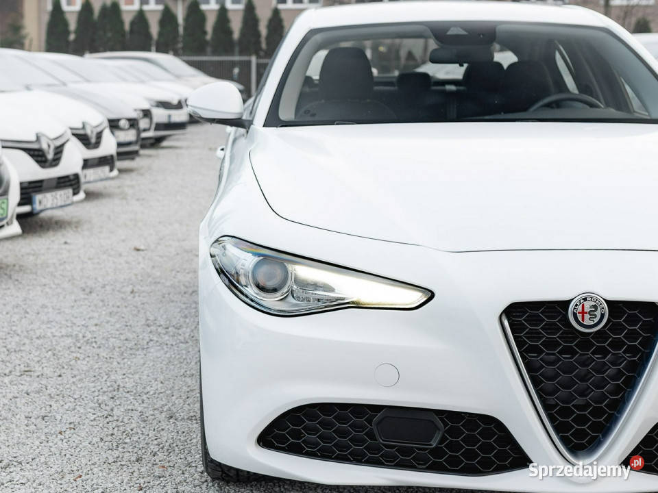 Alfa Romeo Giulia 20 Turbo Business DNA 2 stref isofix Gdańsk