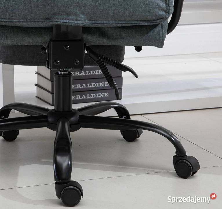 Fotel biurowy z regulacją wysokości z podnóżkiem Brzesko