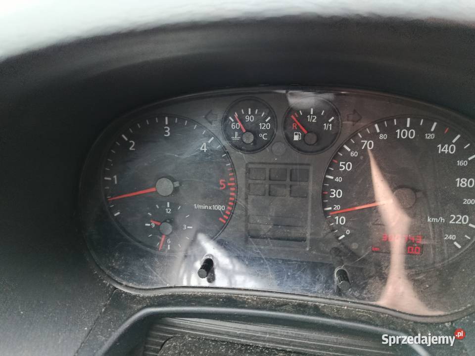 Audi A3 19 66 kW 2000 r dawca części Szklarka Myślniewska