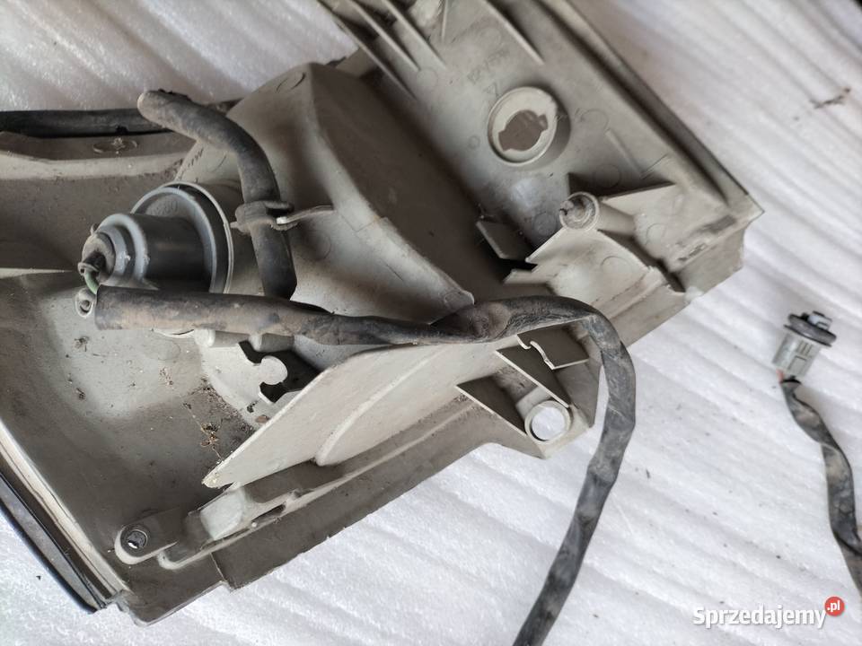 MAZDA MPV KIERUNKOWSKAZ PRAWY sprzedam