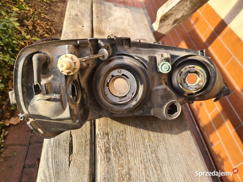 Lampa lewa przód Opel Astra G osobowe Oława sprzedam