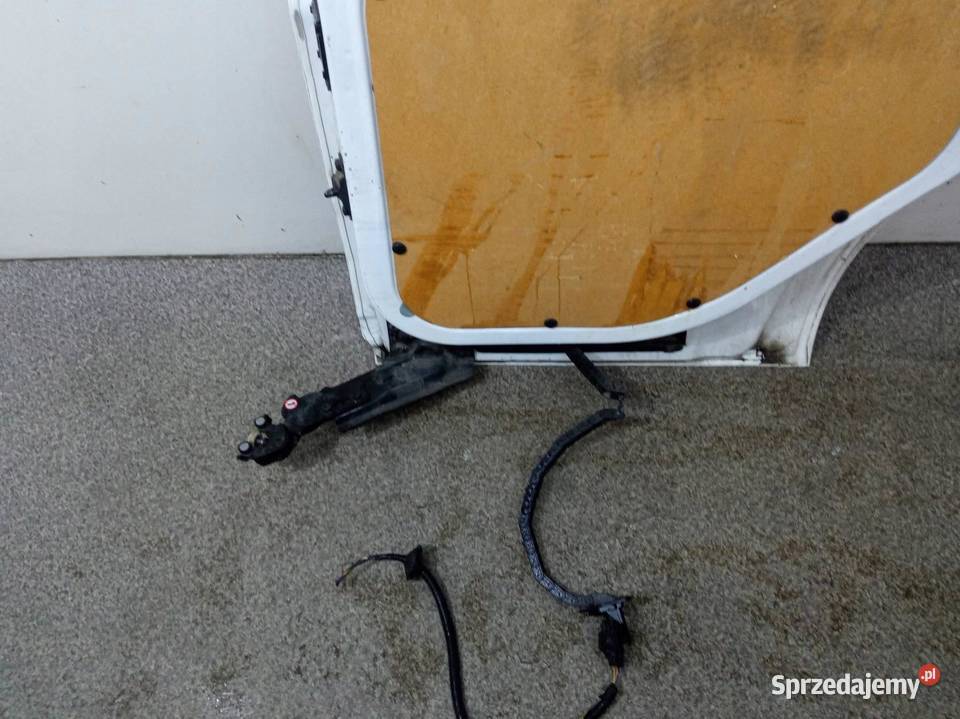 DRZWI PRAWE TYŁ PRZESUWNE Ford Transit Connect Rok produkcji 2017