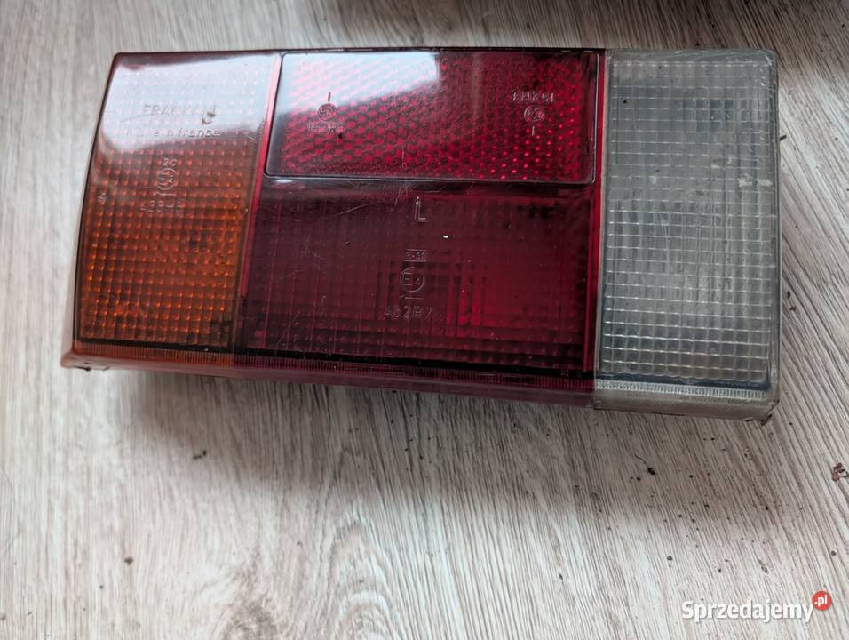 Lampy tylnie wąskie golf mk1 Lampy tylne Rumia