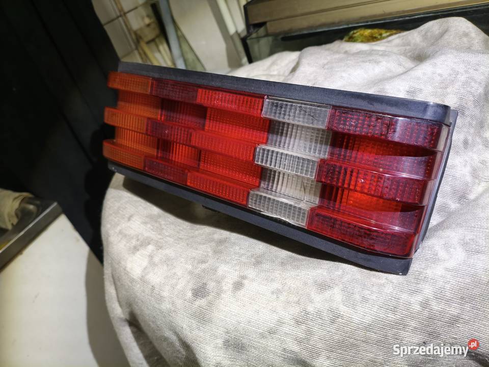 Mercedes 190 W201 lampa tylna lewa oryginał Skarżysko-Kamienna