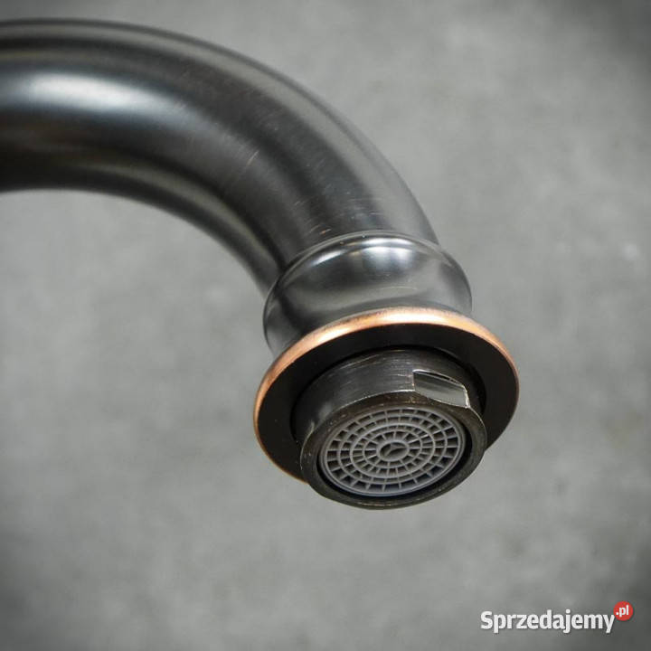 Bateria umywalkowa stojąca czarna MARGATE wysoka Baterie łazienkowe