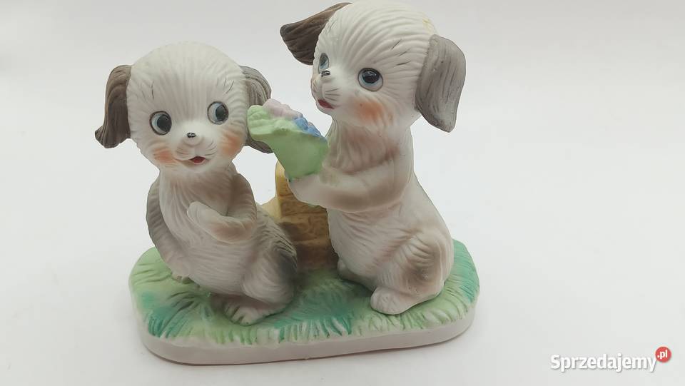 Figurka dwa bawiące się pieski Porcelana i szkło lubelskie Zamość