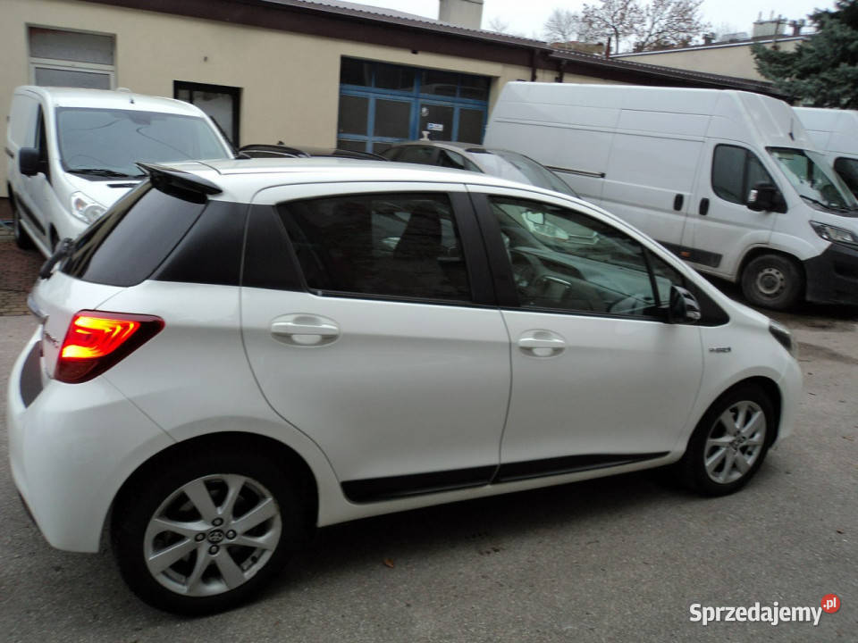 Toyota Yaris sprzedam ładną TOYOTE YARIS z 2015r wspomaganie kierownicy Yaris