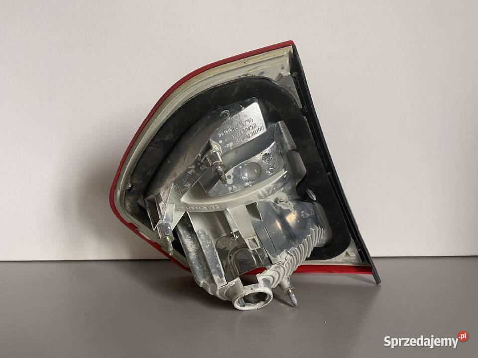 CITROEN C4 PICASSO PRAWA LAMPA W KLAPĘ Lampy tylne Ostroróg