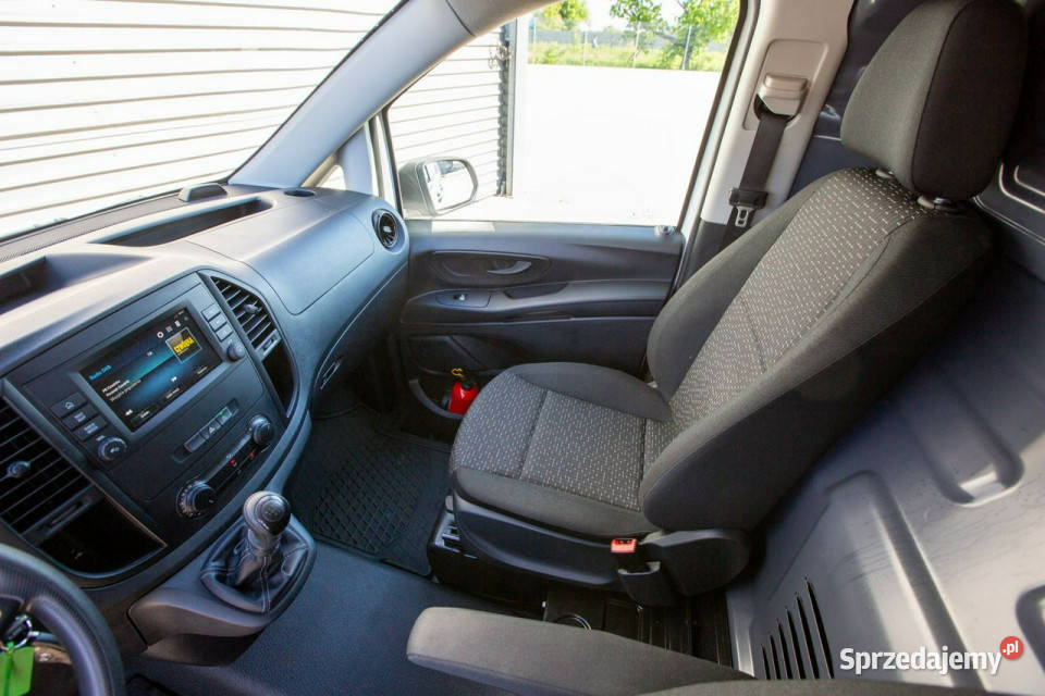 Mercedes Vito DŁUGI 110 CDI furgon L2H1 centralny zamek Jarocin sprzedam