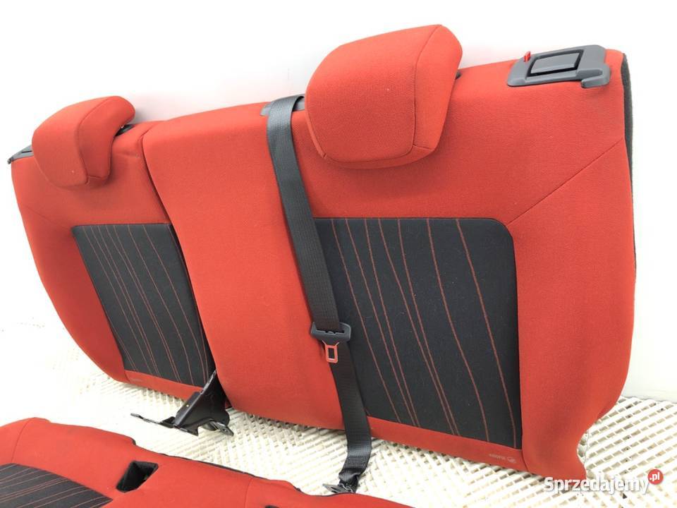 KANAPA DRUGI RZĄD OPEL CORSA D Hatchback 0614 podkarpackie